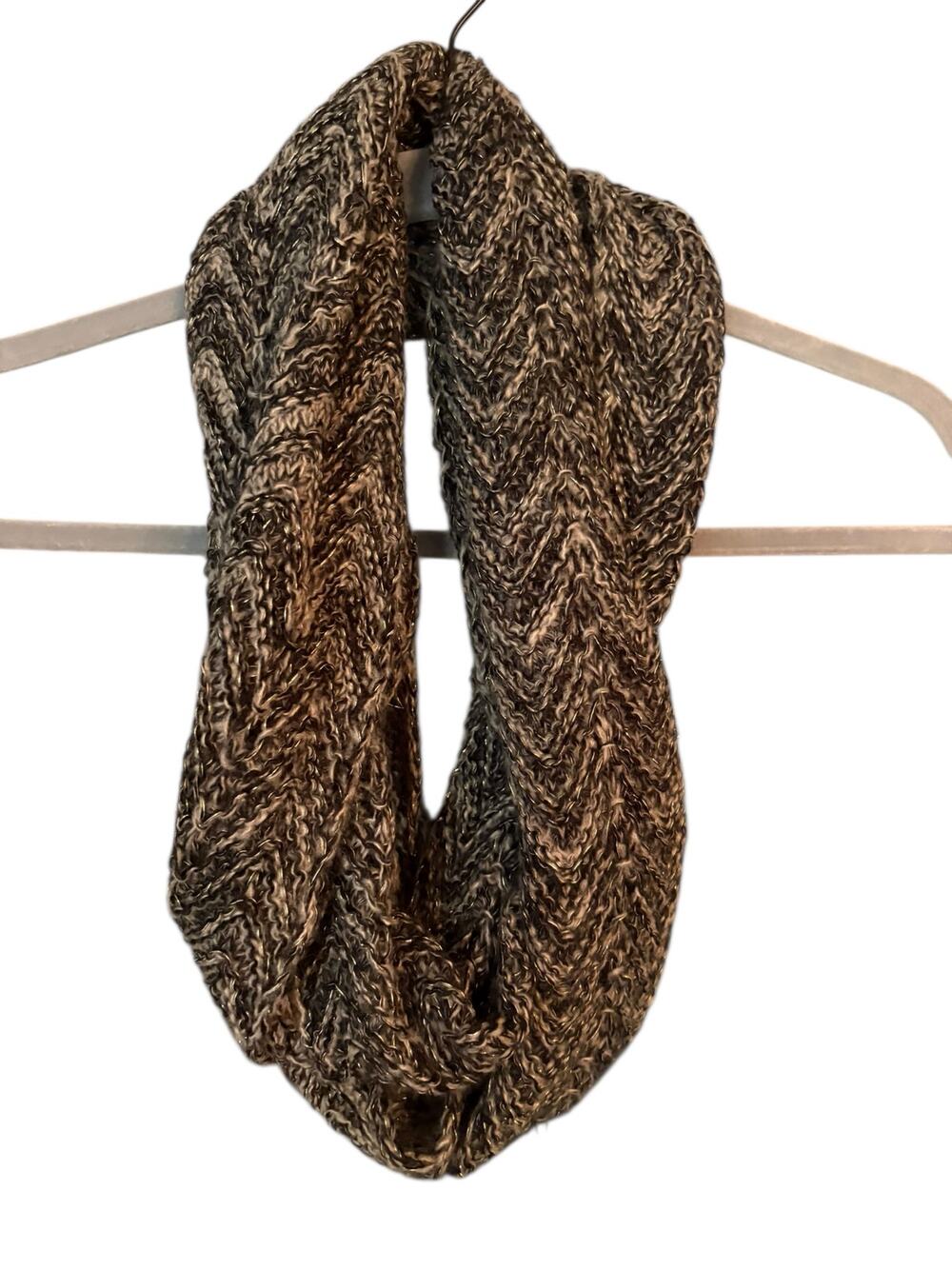 Women’s Knit Infinity Scarf Warm Cozy Fashionable No Tags